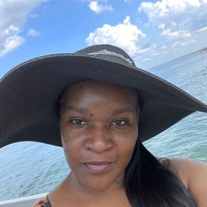 Meet your Posher, Timika